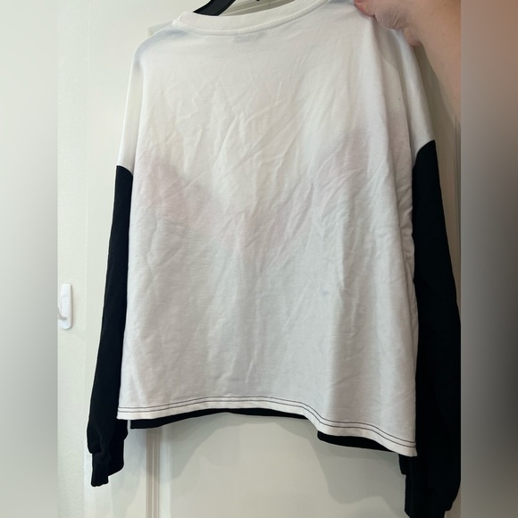 SHEIN LARGE COLORBLOCK SWEATER/LONG SLEEVE - Picture 3 of 5